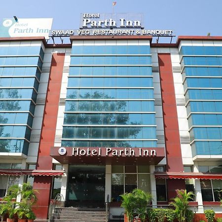Hotel Parth Inn Ghaziabad Zewnętrze zdjęcie