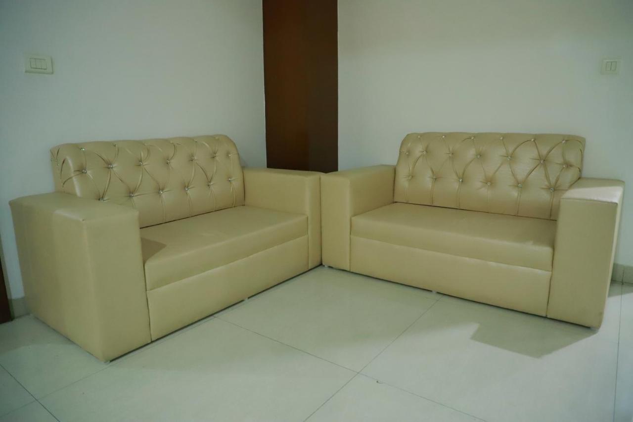 Hotel Parth Inn Ghaziabad Zewnętrze zdjęcie