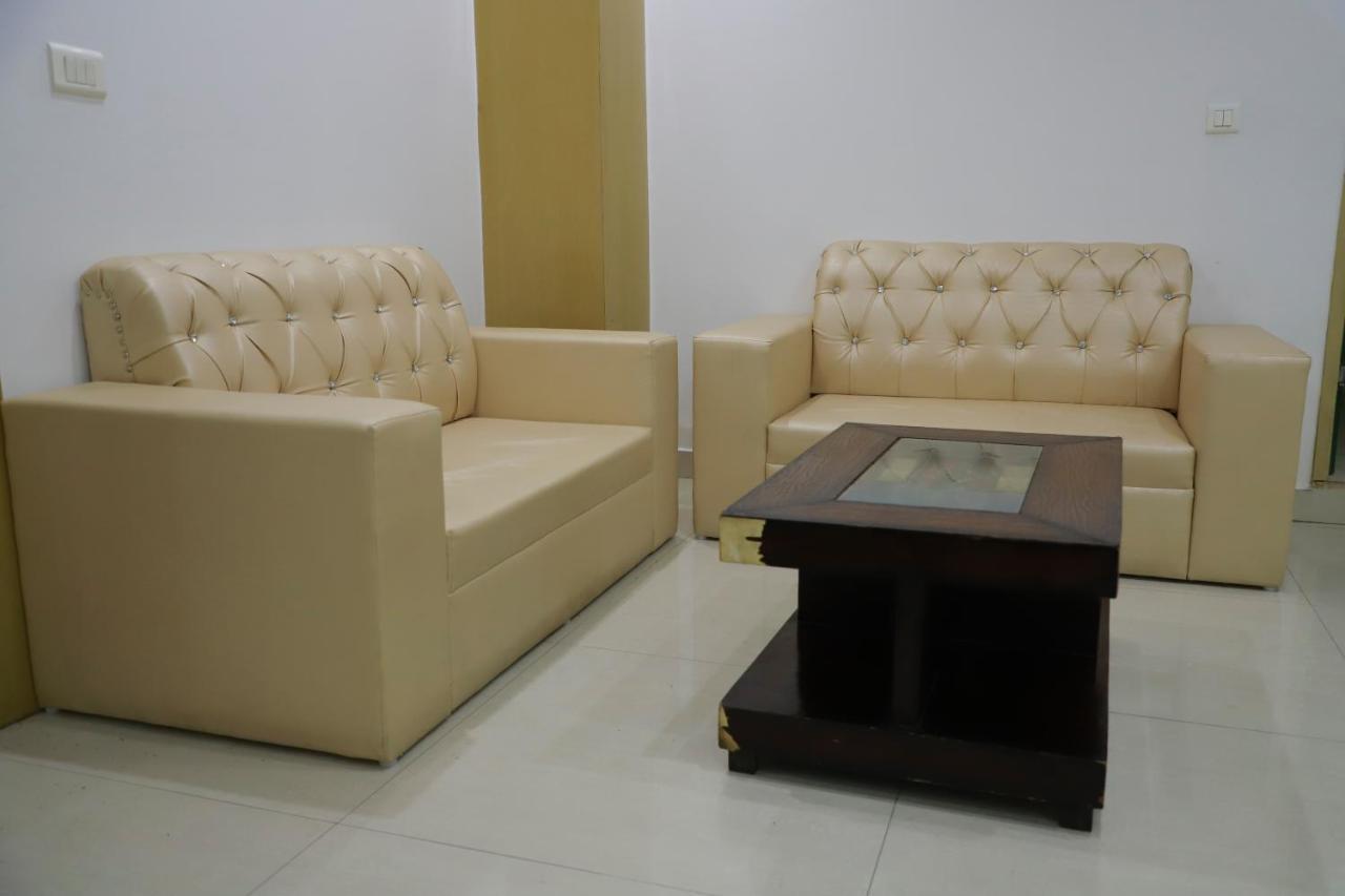 Hotel Parth Inn Ghaziabad Zewnętrze zdjęcie