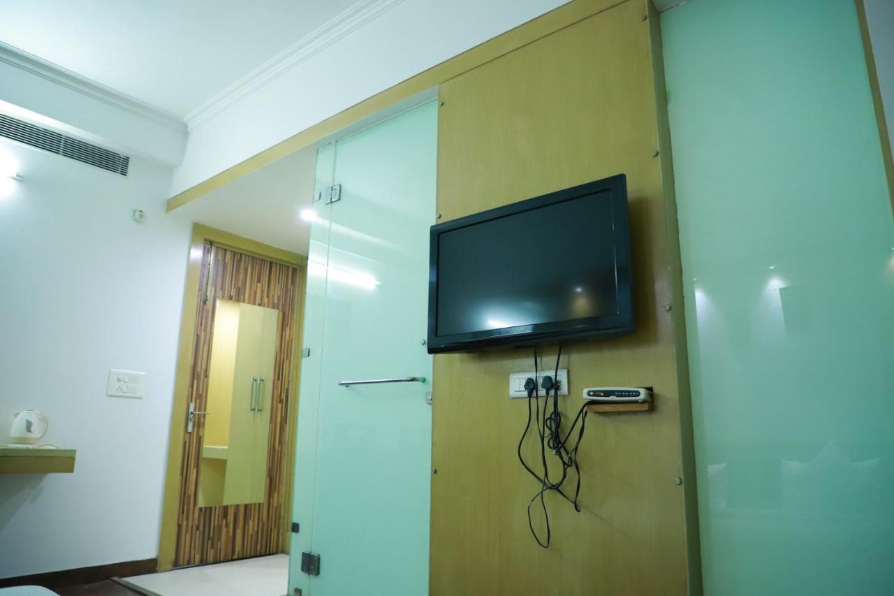Hotel Parth Inn Ghaziabad Zewnętrze zdjęcie
