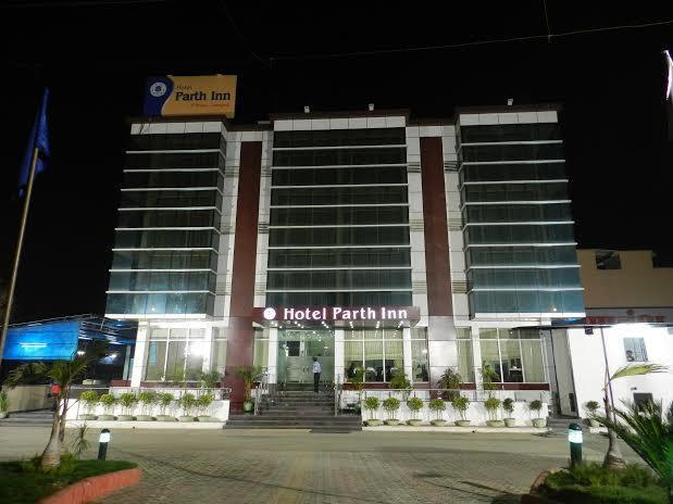 Hotel Parth Inn Ghaziabad Zewnętrze zdjęcie