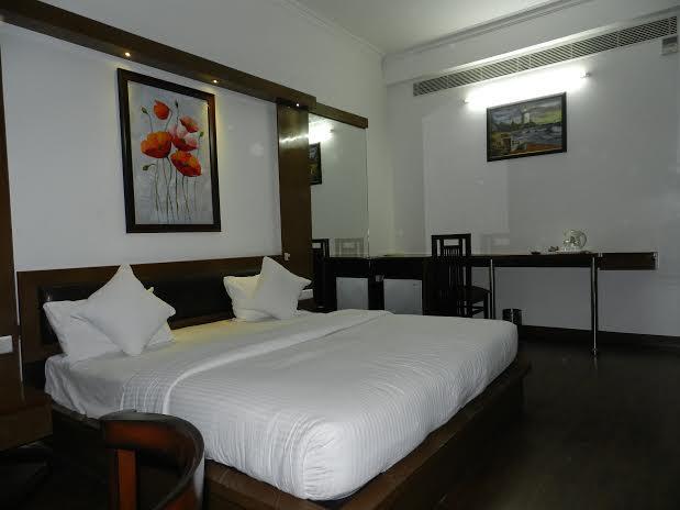 Hotel Parth Inn Ghaziabad Zewnętrze zdjęcie