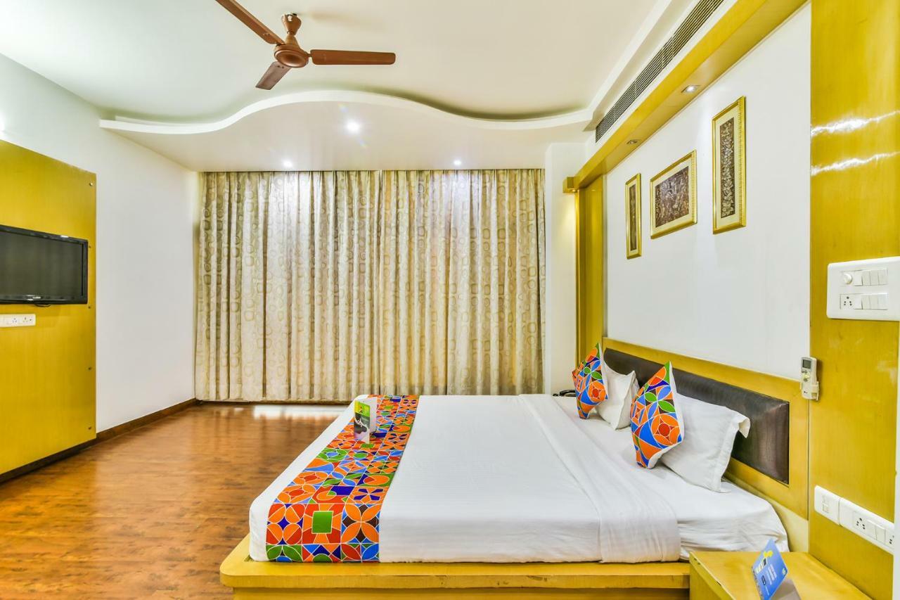 Hotel Parth Inn Ghaziabad Zewnętrze zdjęcie