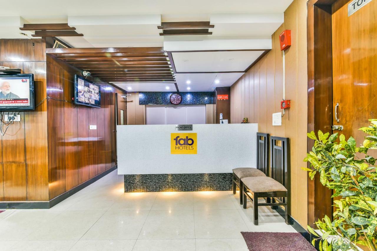 Hotel Parth Inn Ghaziabad Zewnętrze zdjęcie