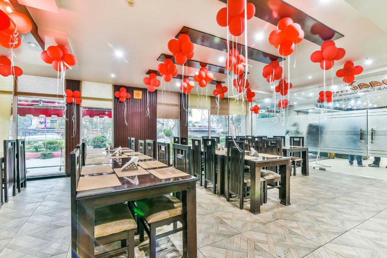 Hotel Parth Inn Ghaziabad Zewnętrze zdjęcie
