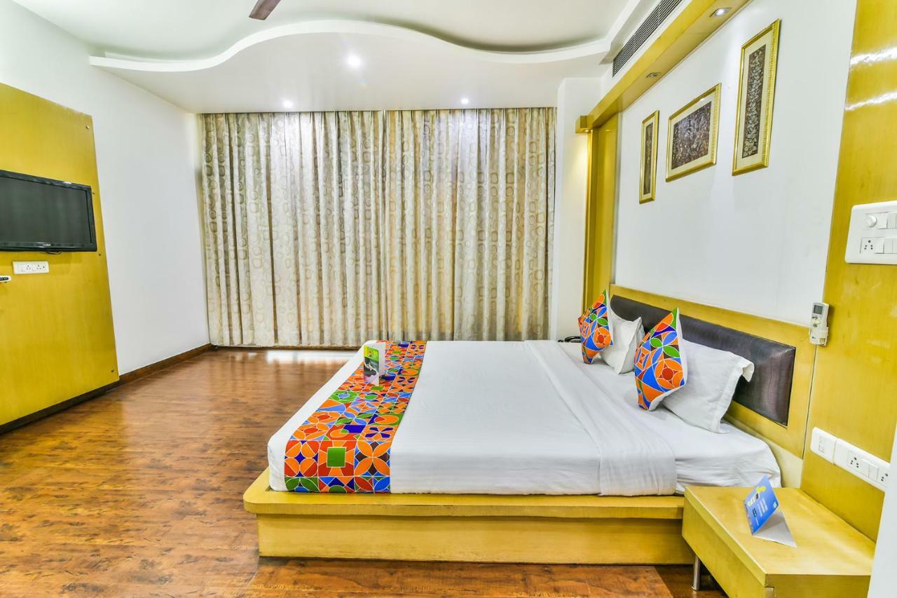 Hotel Parth Inn Ghaziabad Zewnętrze zdjęcie