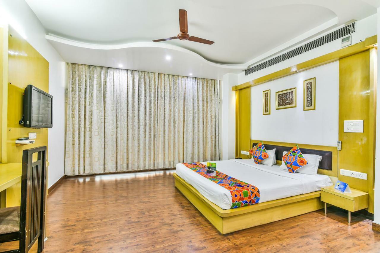 Hotel Parth Inn Ghaziabad Zewnętrze zdjęcie
