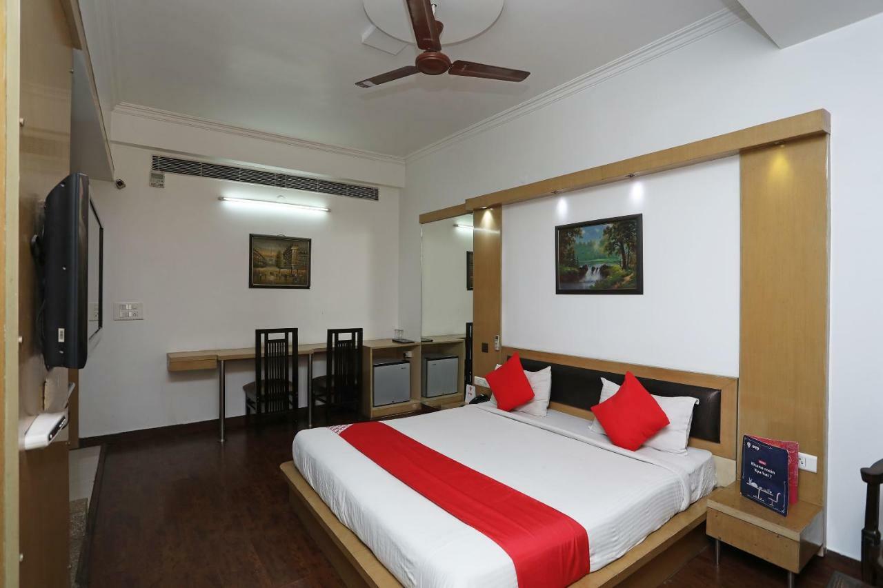 Hotel Parth Inn Ghaziabad Zewnętrze zdjęcie